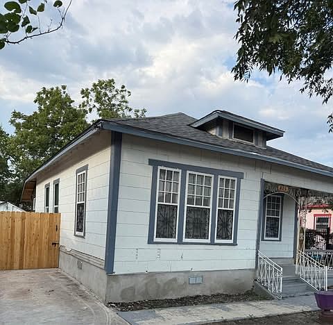1st image of 815 Cincinnati Ave