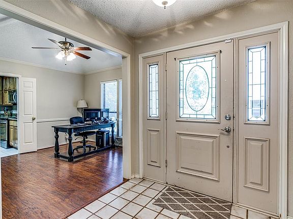 5th image of 7601 Woodhaven Dr