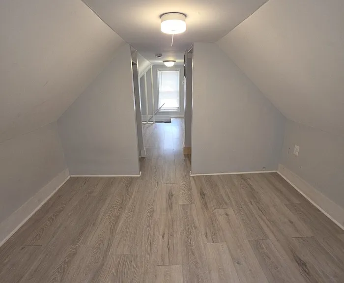 1332 S Pleasant St — Photo 14