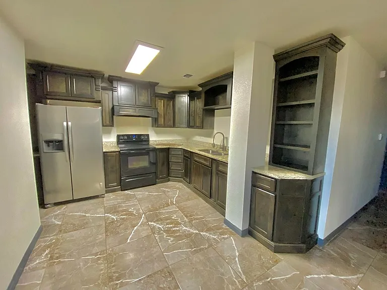 130 N Adams St — Photo 8
