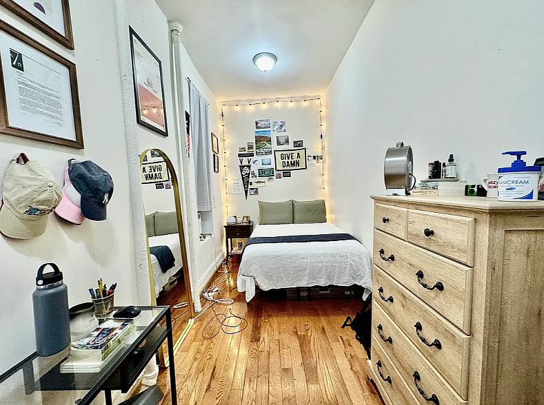 2nd image of 30 Saint Marks Pl APT 5B