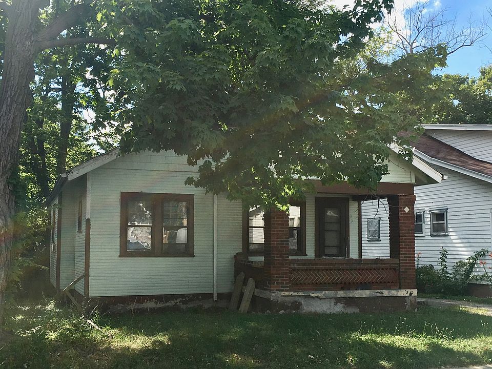 1st image of 2217 Kensington Dr
