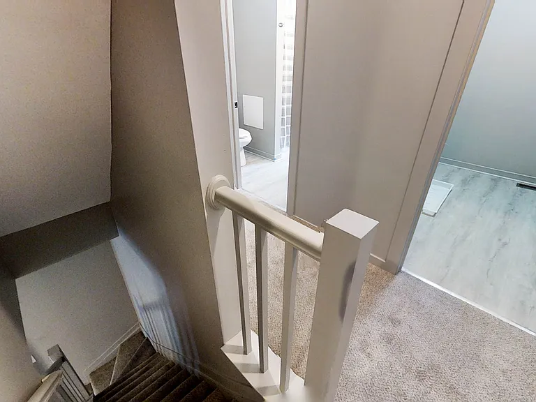 1238 E Mound St — Photo 17