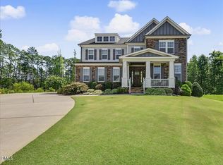 137 Treeline Ct, Holly Springs, NC 27540