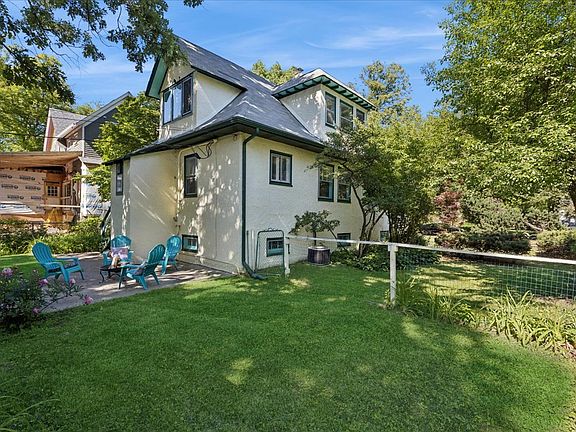 4th image of 2716 Woodbine Ave