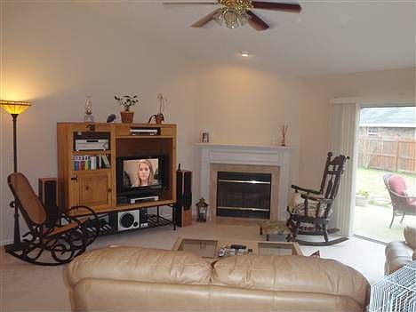 5th image of 1800 Saw Lake Dr