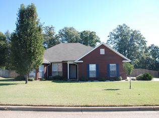 109 Fountain Crest Dr, Enterprise, AL 36330