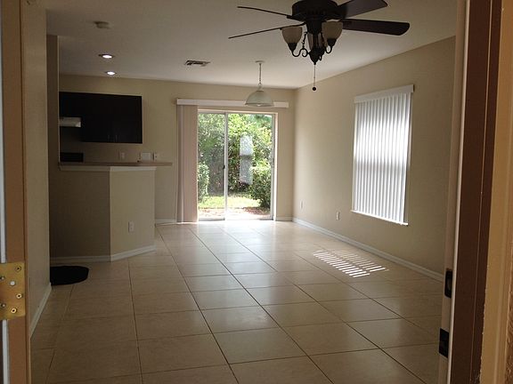 3rd image of 26861 Silverado East Dr