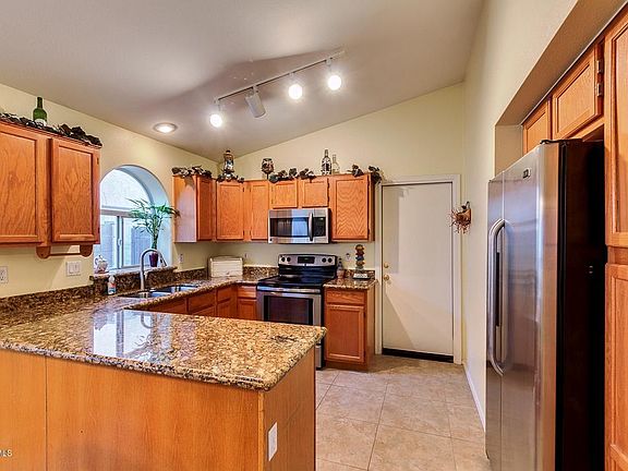 5th image of 1381 S Yucca Pl