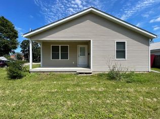 924 8th Ave, Rochelle, IL 61068