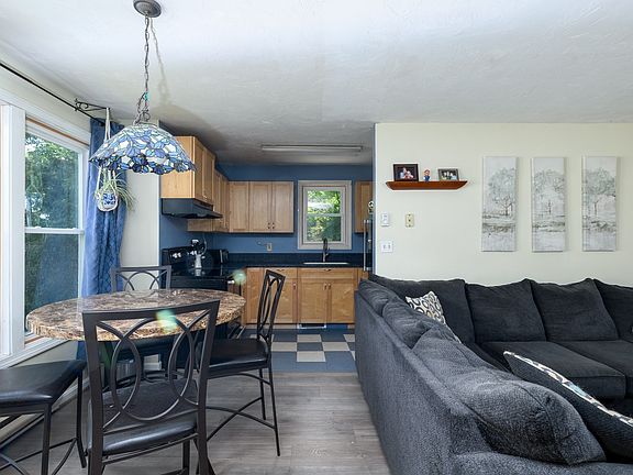 5th image of 20 Stefaniak Ave APT 4