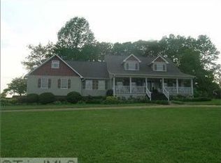 6376 Kernersville Rd, Belews Creek, NC 27009