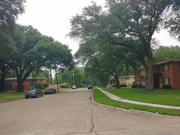 4th image of 3643 Parkway Dr