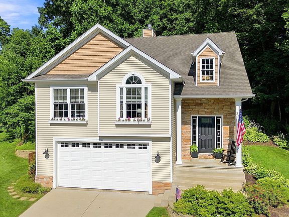 2nd image of 3307 Kestrel St