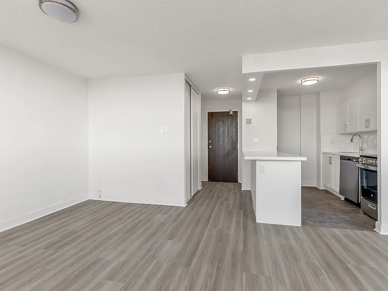 1201 Walden Cir — Photo 20
