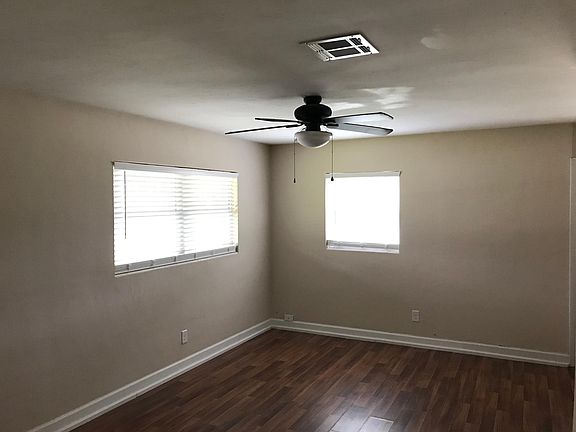 4th image of 590 W Ethelene St