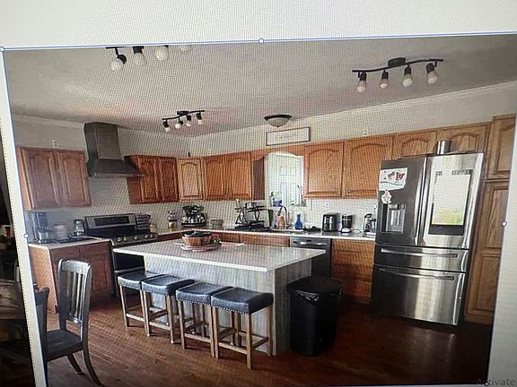 2nd image of 3278 110th St