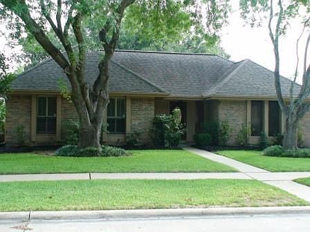 2nd image of 2907 Edgewood Dr