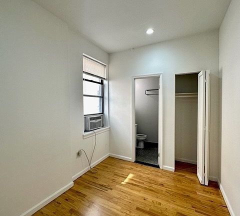 4th image of 229 E 53rd St APT 5w