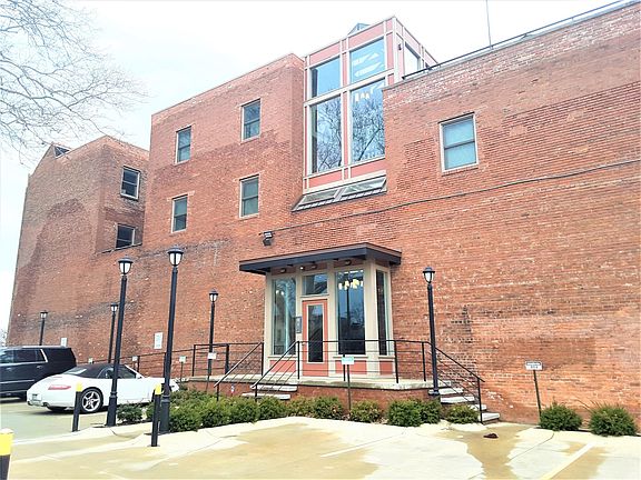 2nd image of 2515 Jay Ave APT 303