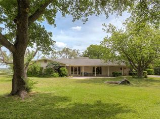 201 Hilltop Dr, Burnet, TX 78611