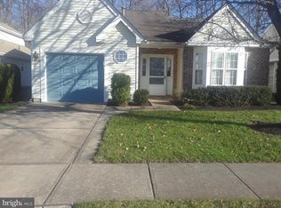 662 Cascade Dr S, Mount Laurel, NJ 08054