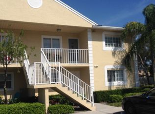 904 Palm Beach Trace Dr, Royal Palm Beach, FL 33411