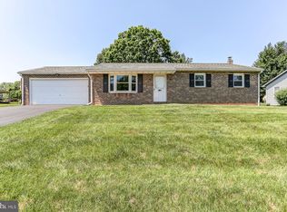 7 Burkey Dr, Denver, PA 17517