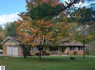 6394 Slosser Rd, Hale, MI 48739