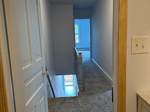 4th image of 405 Nichols St #1