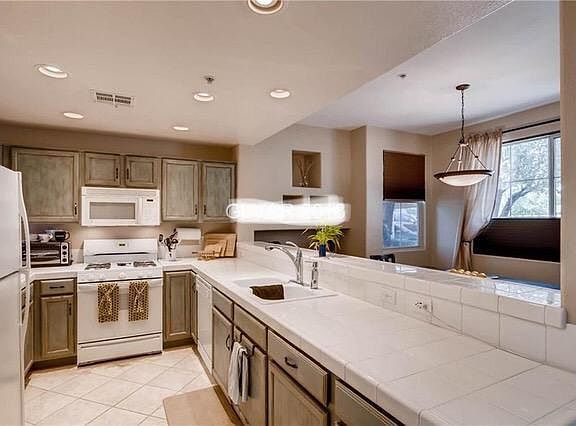 2nd image of 2325 Windmill Pkwy APT 1714