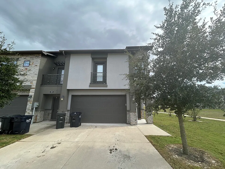 521 Hayes Ln #1