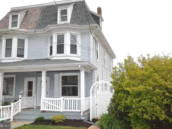 33 W Ruth Ave, Robesonia, PA 19551