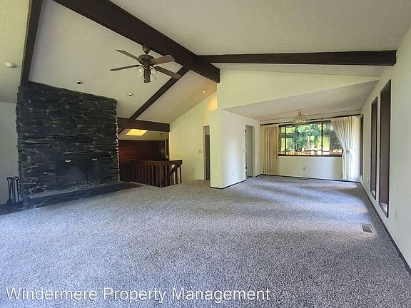 3rd image of 7354 Lazy South Ln NE
