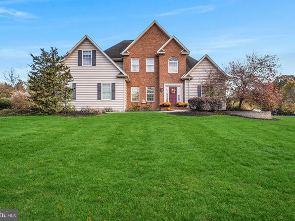 1619 Fox Hollow Rd, Mechanicsburg, PA 17055
