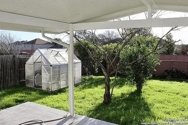 5210 Erickson Bluff — Photo 2