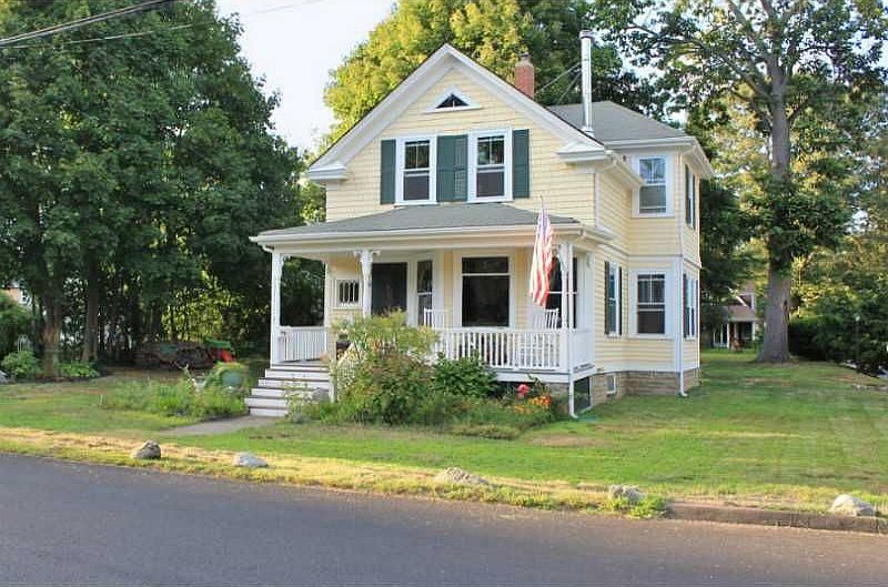 2nd image of 32 Fountain Ave
