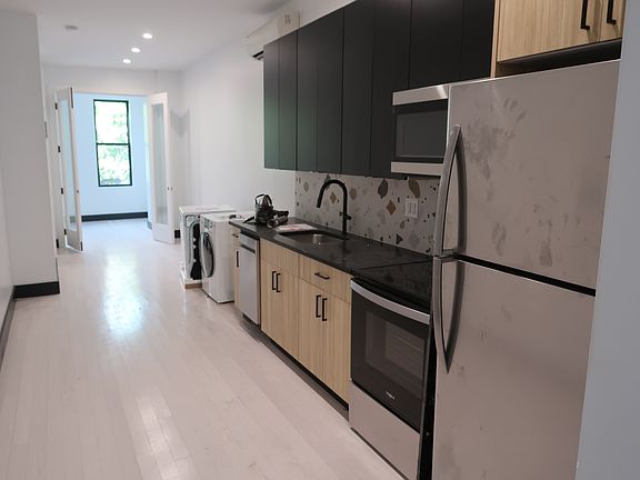 2nd image of 314 Harman St APT 2L