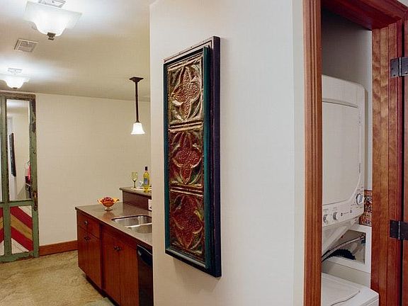 Kitchen & Washer / Dryer