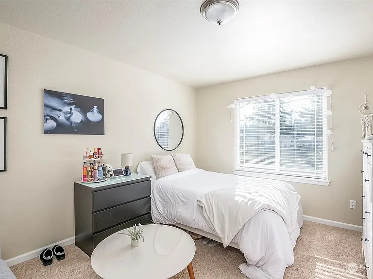 4210 Dudley Dr NE — Photo 15