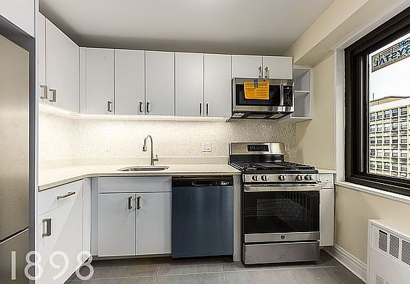 5th image of 135 W 96th St #12EE