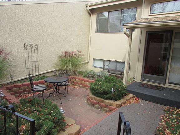 2nd image of 2905 S 160th Cir