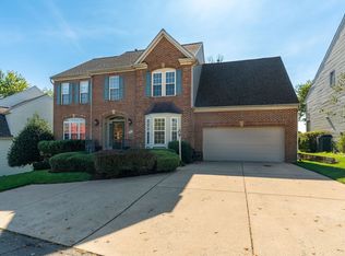 905 Herons Run Ln, Woodbridge, VA 22191