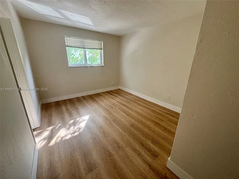 6805 SW 88th St #12 — Photo 11