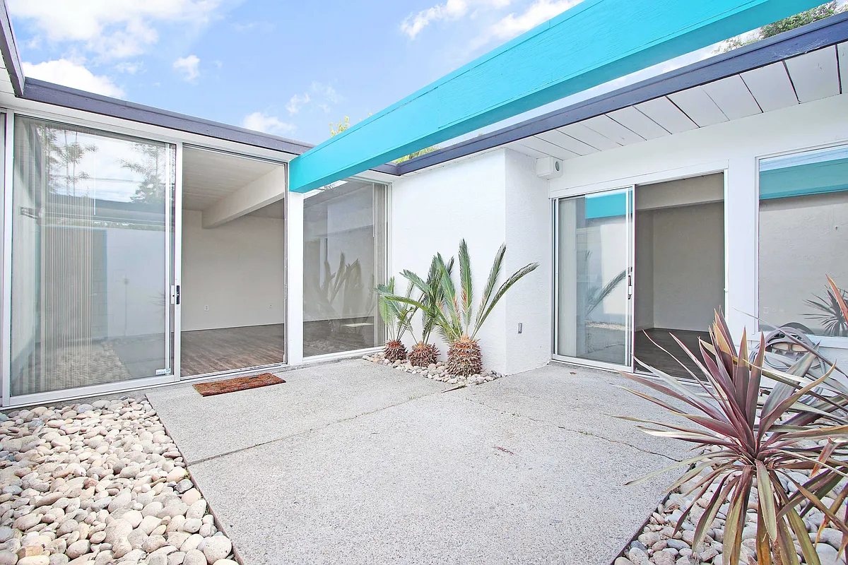 Building Photo - 655 Lynwood Ave #7