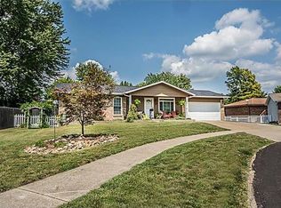 3291 Huckleberry Dr, Florissant, MO 63033