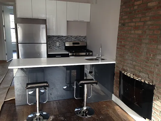 Rented by Premier Metro Realty Corp | media 39