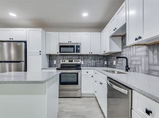 526 Cimarron Trce, Grand Prairie, TX 75051
