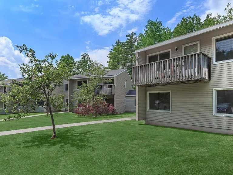 50 Pembroke Dr — Photo 12
