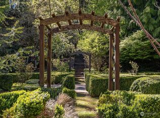 16 11th Pl SW, Seattle, WA 98166